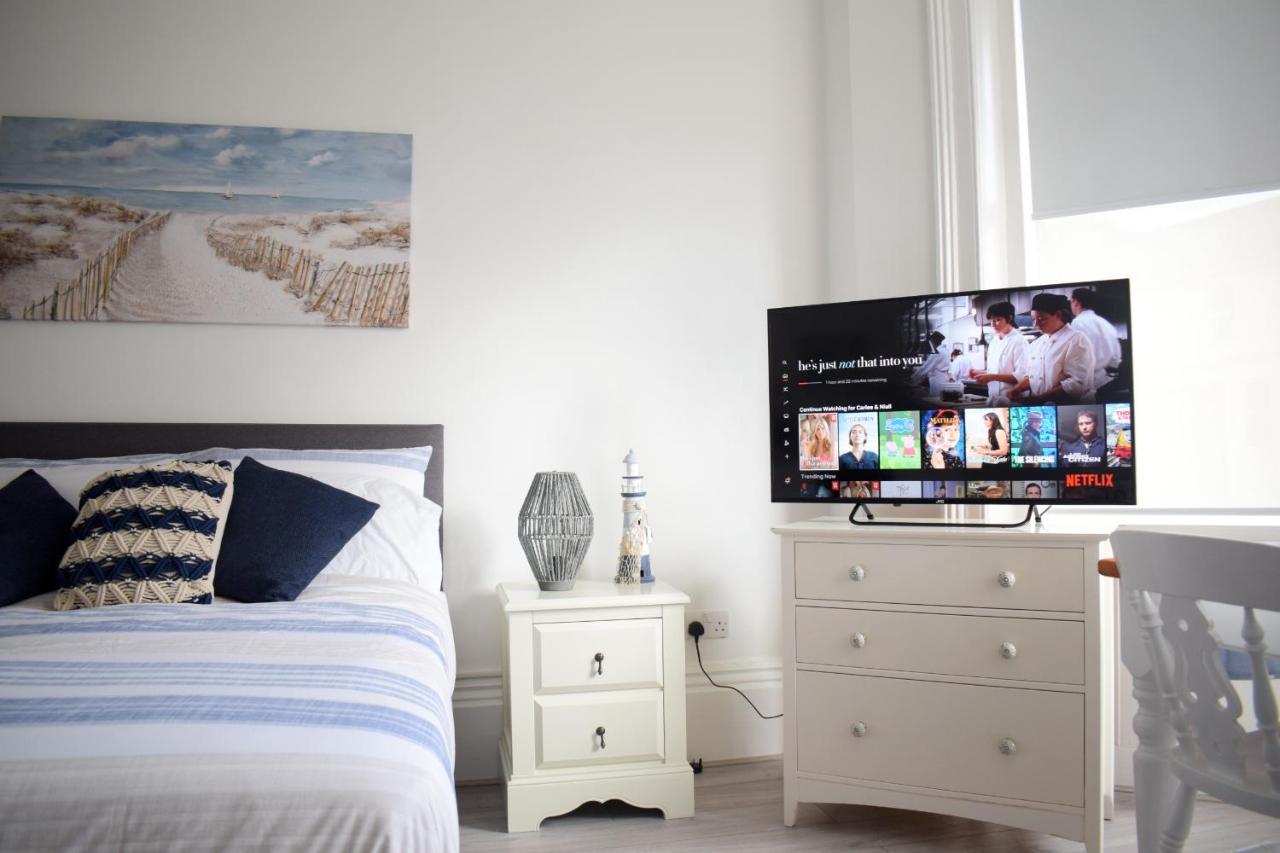 The Bay Beach Apartments Bournemouth Dış mekan fotoğraf